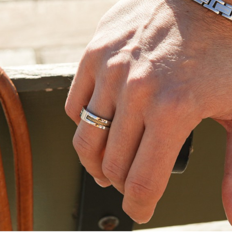 Bague-Acier-inoxydable-et-cable-Homme-ROCHET-HA2383-1 Bague-Acier-inoxydable-et-cable-Homme-ROCHET-HA2383 portée