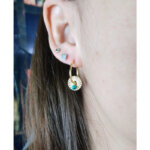 Boucles d'oreilles créoles Femme Plaqué Or et Turquoise MURAT portées