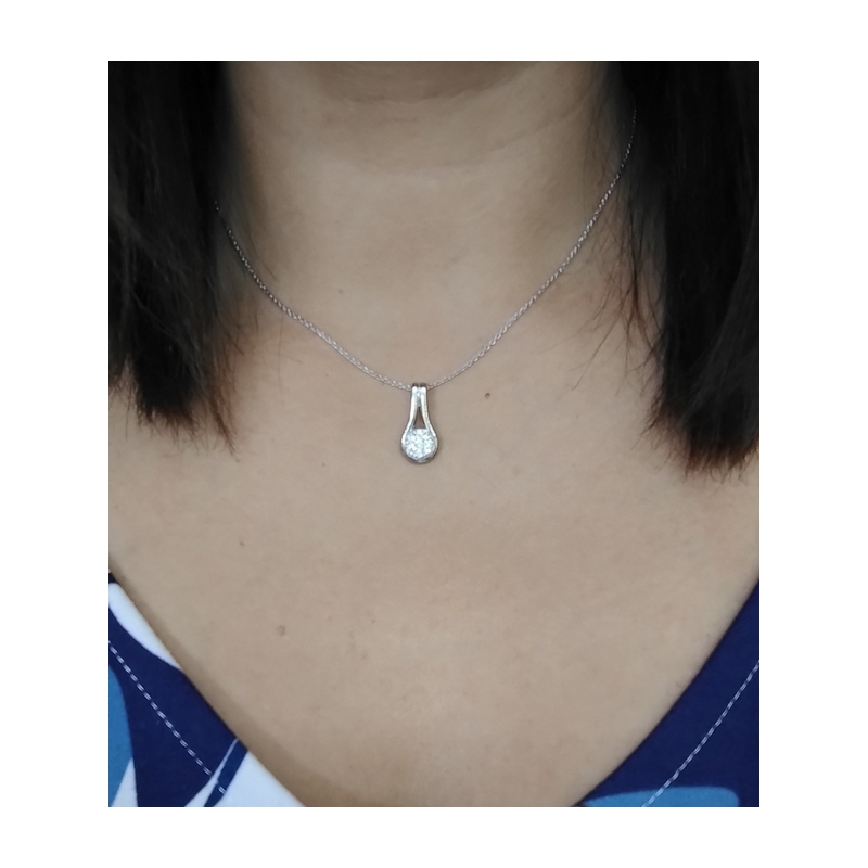 Collier Femme Argent et Oxydes Guy Laroche porté