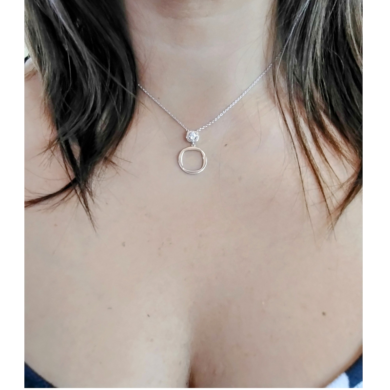 collier-femme-argent-oxyde-murat-302287-1-porte Collier Femme Argent 925/1000 et Oxyde de zirconium MURAT porté