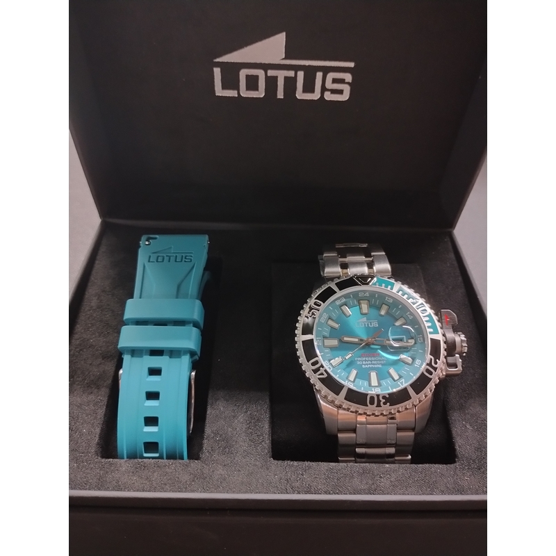 Coffret montre étanche LOTUS Homme Acier inoxydable et bracelet silicone bleu interchangeable 18938/1, coffret