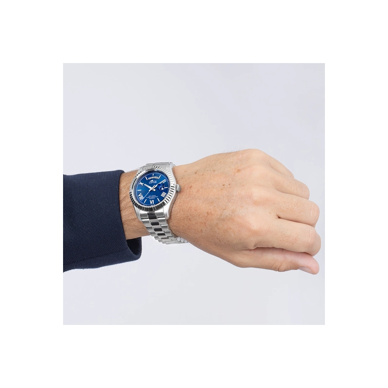 montre-homme-acier-inoxydable-lotus-18854-2-portee Montre Homme cadran bleu Acier inoxydable LOTUS 18854/2 portée