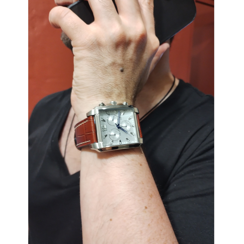 Montre carrée Homme LOTUS cuir marron 18851/1 portée