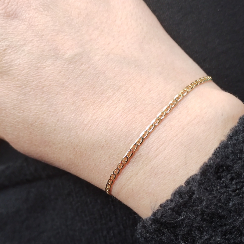 Bracelet-Femme-maille-marine-Or-jaune-750-robbez-masson-533-2-porte Bracelet Femme maille marine Or jaune 750/1000 ROBBEZ MASSON porté