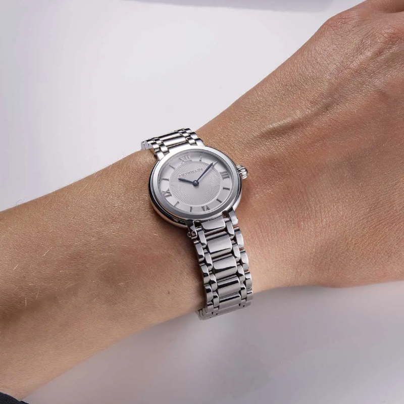 Montre-Femme-Galet-Acier-inoxydable-HERBELIN-17430B28-portée Montre Femme Galet HERBELIN Acier inoxydable 17430B28 portée