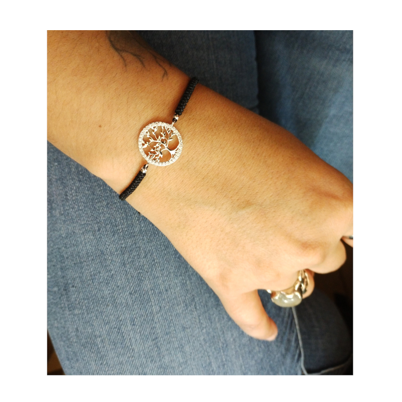 bracelet-arbre-de-vie-femme-ordon-argent-925-et-oxydes-LOTUS-LP1746-2-2-porté Bracelet cordon Femme Arbre de vie Argent 925/1000 et Oxydes de zirconium LOTUS LP1746-2/2 porté