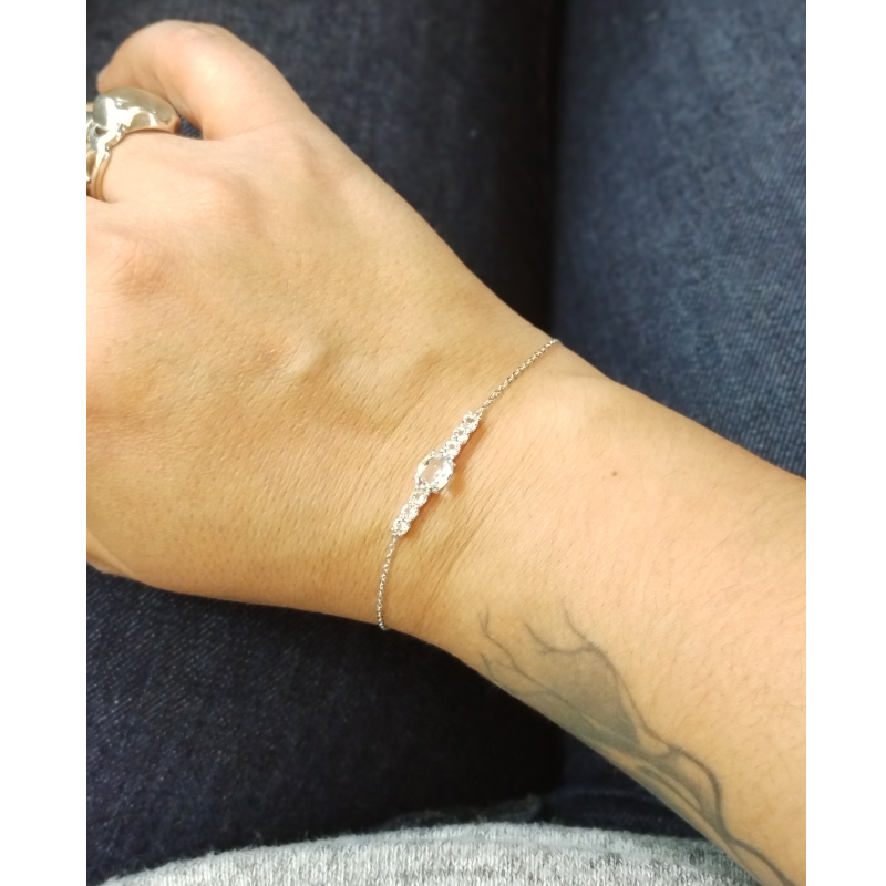 bracelet-femme-argent-925-et-oxydes-LOTUS-LP2011-2-1-porté Bracelet Femme Argent 925/1000 et Oxydes de zirconium LOTUS LP2011-2/1 porté