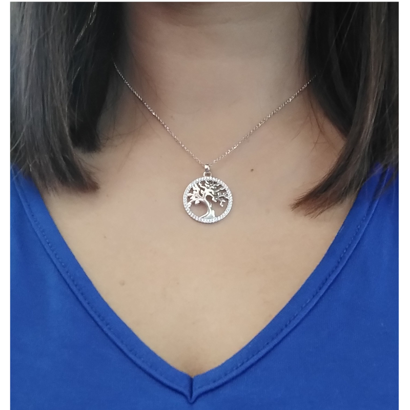 collier-arbre-de-vie-femme-argent-925-et-oxydes-LOTUS-LP1778-1-1-porté Collier Femme Arbre de vie Argent 925/1000 et Oxydes de zirconium LOTUS LP1778-1/1 porté