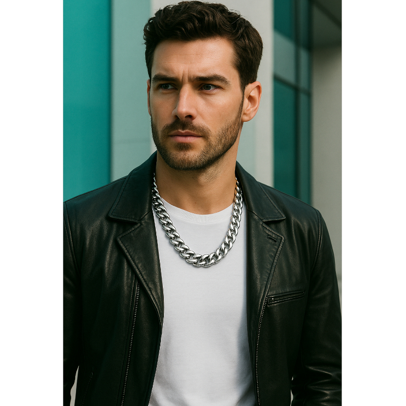 collier-chaine-homme-acier-inoxydable-LOTUS-LS2060-1-1-porté Collier chaîne Homme Acier inoxydable finition mat LOTUS LS2060-1/1 porté