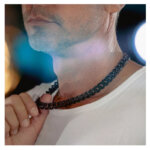 Collier chaîne Homme Acier inoxydable noir LOTUS LS2191-1/3 porté