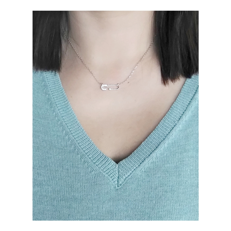Collier Femme Epingle à nourrice Argent 925/1000 et Oxydes de zirconium LOTUS LP3040-1/1 porté