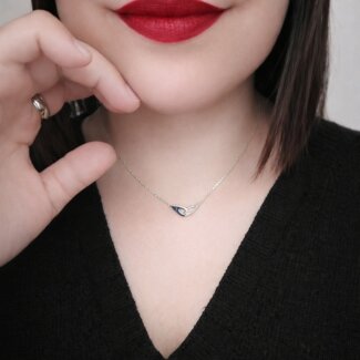 Collier entrelacé Femme Argent 925/1000 et Oxyde de zirconium ROBBEZ MASSON porté