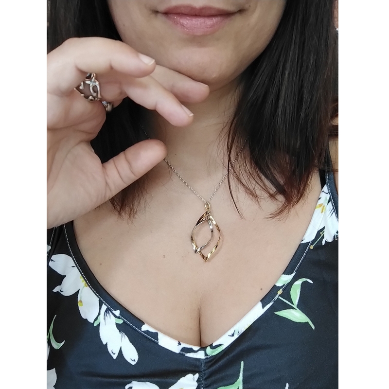 Collier Femme torsadé bicolor Acier inoxydable doré ROBBEZ MASSON porté