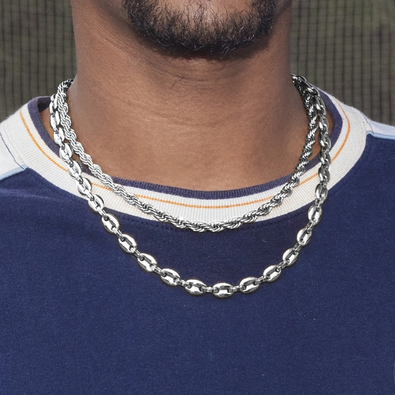 collier-homme-acier-inoxydable-LOTUS-LS2233-1-1-porté Collier chaîne Homme Acier inoxydable LOTUS LS2233-1/1 porté