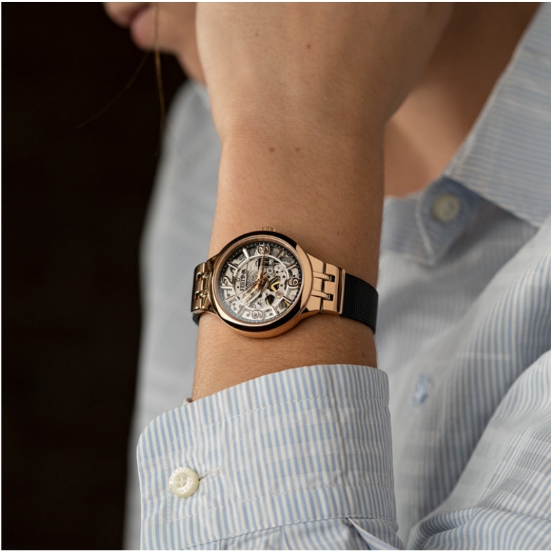 montre-FESTINA-Femme-automatique-acier-inoxydable-rose-F20581-3-portée Montre Skeleton Automatique Femme FESTINA Acier inoxydable noir et rose F20581/3 portée