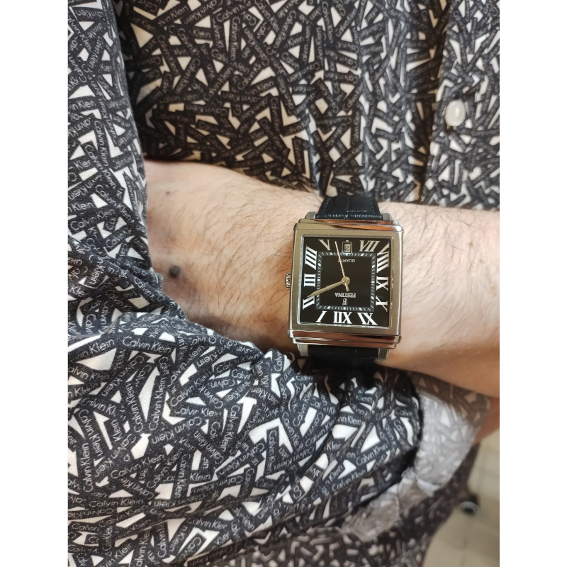 montre-FESTINA-homme-rectangulaire-acier-inoxydable-et-cuir-noir-F20681-3-portée Montre » On the Square » Homme Acier inoxydable et Cuir noir FESTINA F20681/3 portée