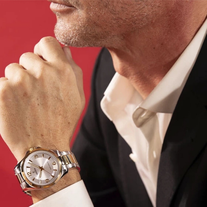 Montre Solaire Homme Acier inoxydable bicolore FESTINA F20657/1 portée