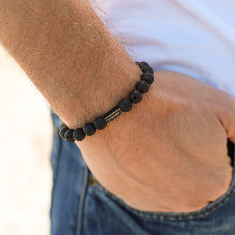 Bracelet Acier pierre de lave ROCHET HB2801A Homme porté.
