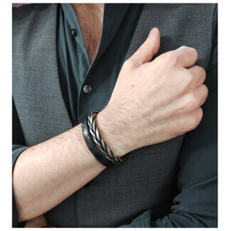Bracelet jonc Homme tressé Acier inoxydable vieilli HBJ6900 ROCHET, porté.