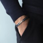 Bracelet CAP CAMARAT Acier et céramique HERBELIN BCC8ABCB Homme porté