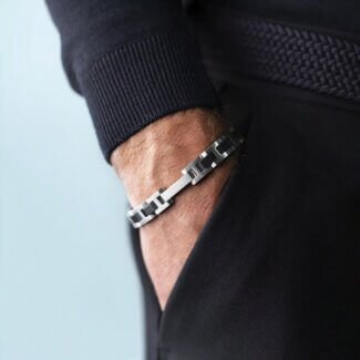 Bracelet CAP CAMARAT Acier et céramique HERBELIN BCC10ABCN Homme porté