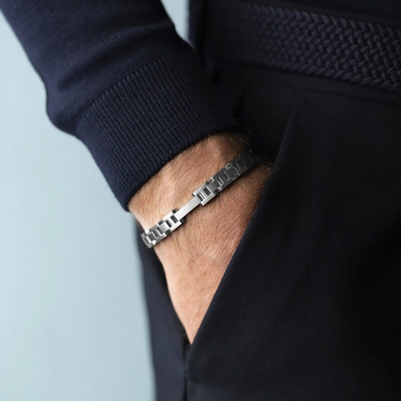 Bracelet BCC8AB Homme CAP CAMARAT Acier HERBELIN porté