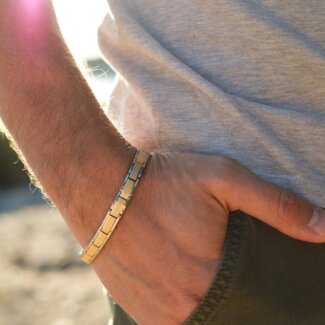 Bracelet Acier inoxydable bicolore LOFT Homme ROCHET, porté.