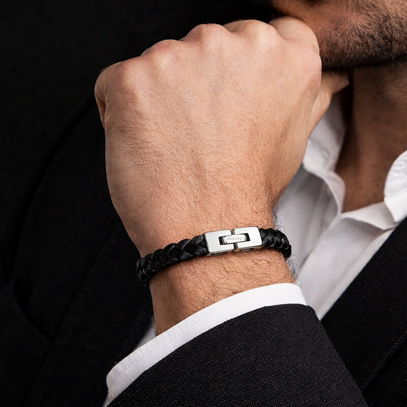 Bracelet Acier inoxydable et cuir noir tressé Homme ROCHET , porté