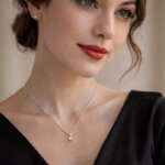 Collier solitaire Argent et Oxyde Femme ROBBEZ MASSON, porté.