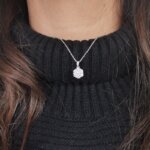 Collier Argent et oxydes Femme ROBBEZ MASSON porté