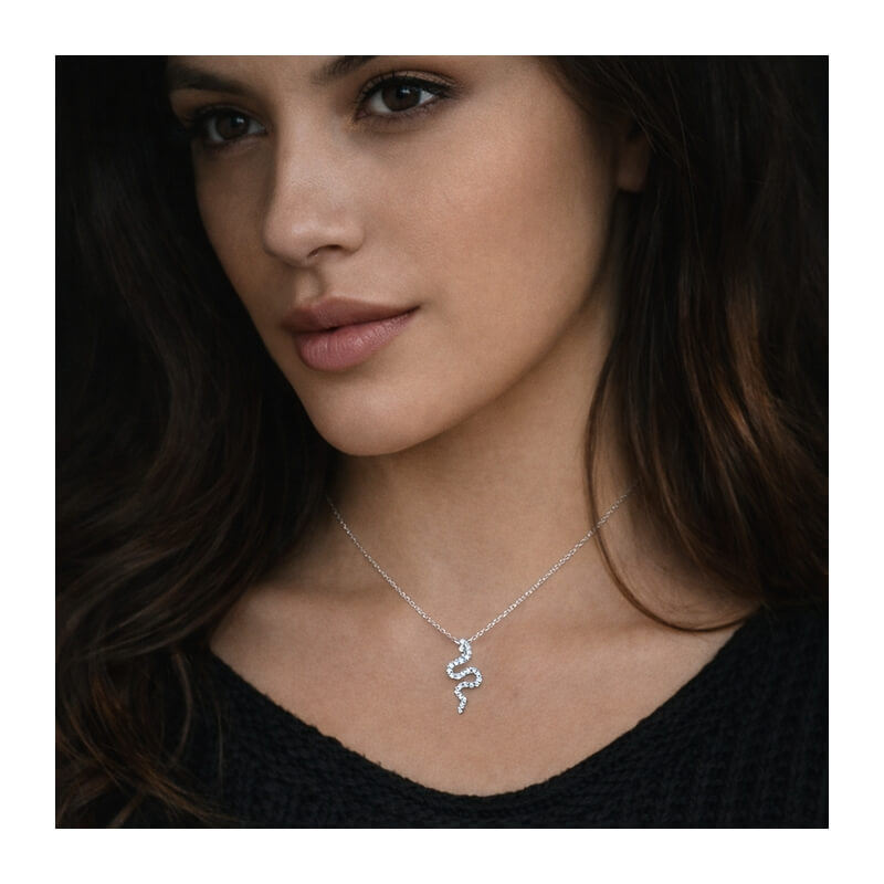 Collier Femme Serpent Argent et Oxydes ROBBEZ MASSON, porté