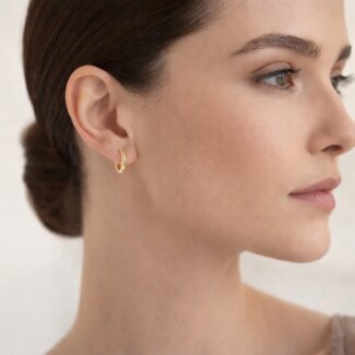 Boucles d'oreilles demi créoles Or jaune 1.2 mm ROBBEZ MASSON portées
