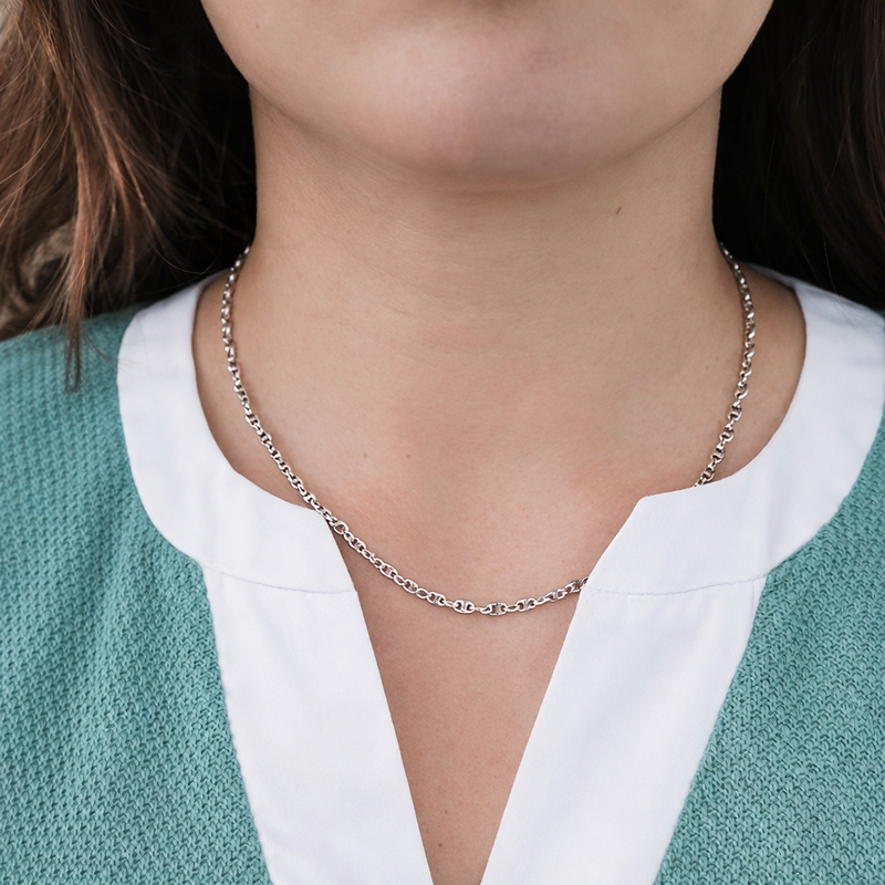 Chaine Grain de café Argent creux 4 mm portée