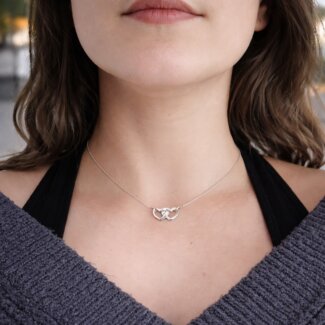 Collier Femme double Cœur ajouré Argent porté