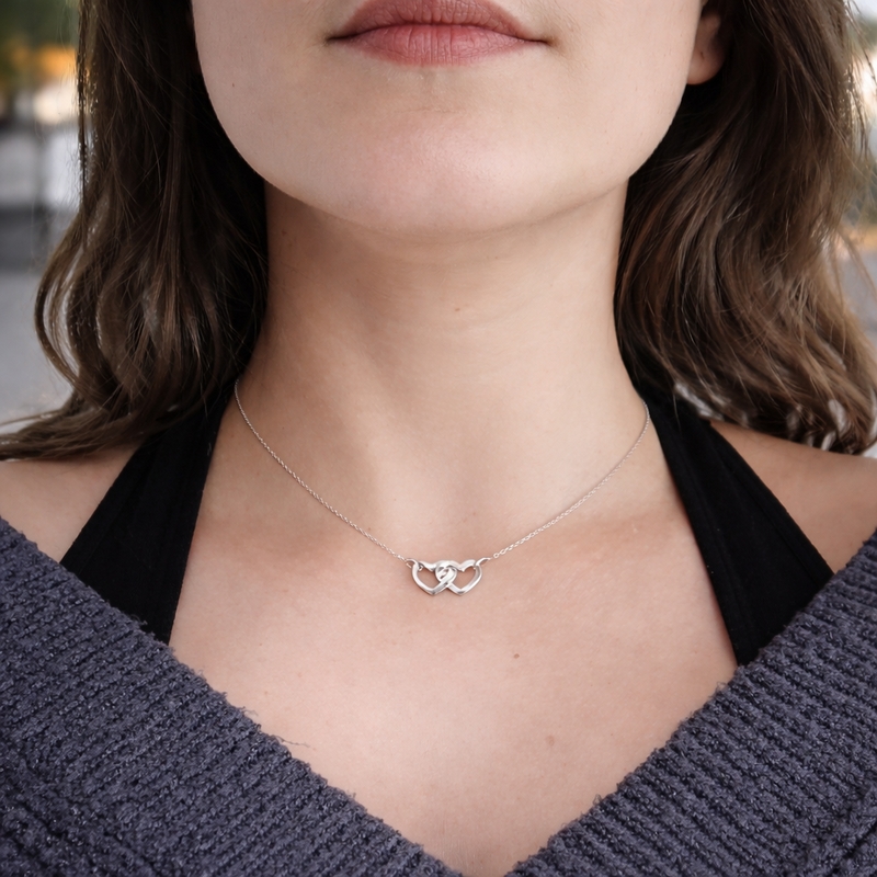 Collier Femme double Cœur ajouré Argent porté