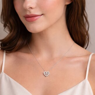Collier Femme Cœur Argent et Oxydes romantique porté