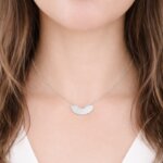 Collier Femme Argent Demi Cercle et Oxydes porté