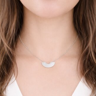 Collier Femme Argent Demi Cercle et Oxydes porté