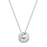 Un collier femme argent oxyde discret et lumineux