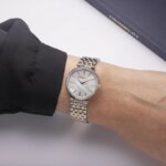 Montre Femme EPSILON HERBELIN Diamants 17116BT68Y19 Nacre et Acier inoxydable bicolore portée