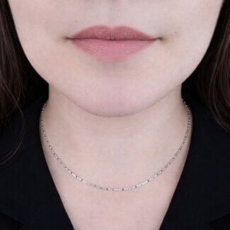 Chaîne fantaisie Femme Argent 1.2 mm : finesse délicate et élégance lumineuse, portée