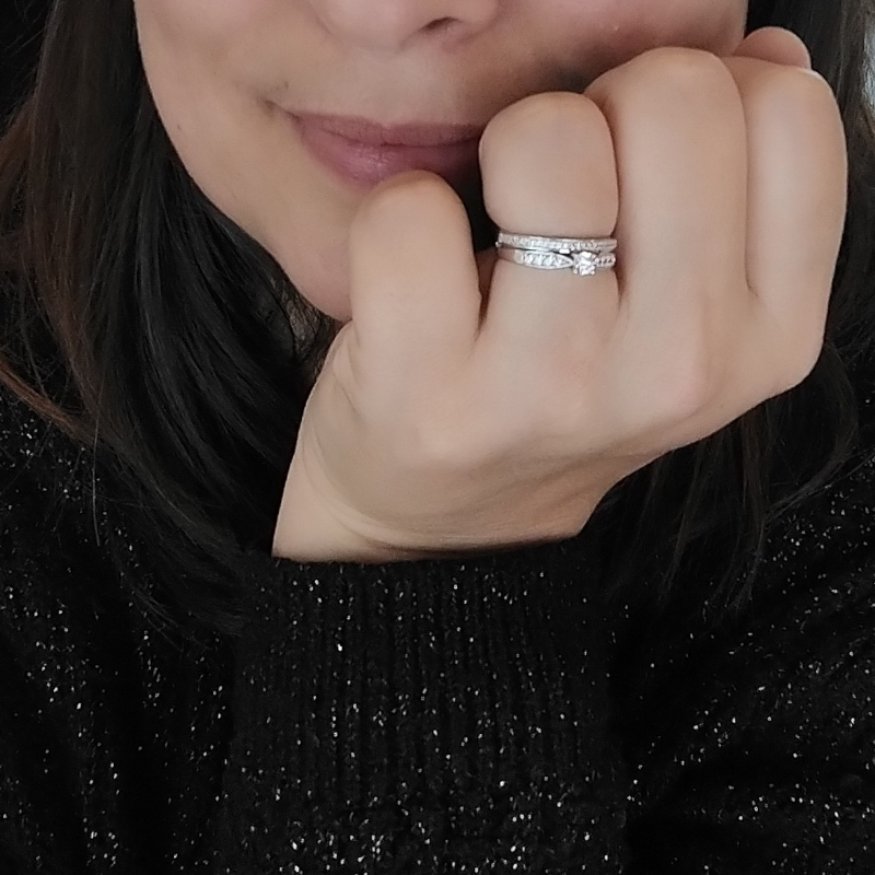 bague-femme-double-alliance-solitaire-accompagné-Argent-925-et-oxydes-de-zirconium-ROBBEZ-MASSON-337161-1-portée Bague de Fiançailles Alliance Argent rhodié et Oxydes ROBBEZ MASSON, portée