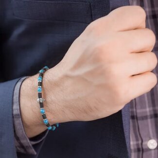 Bracelet tête de mort Acier inoxydable Homme élastique ROCHET, porté