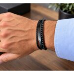 Bracelet Homme Acier inoxydable et cuir noir ROCHET porté