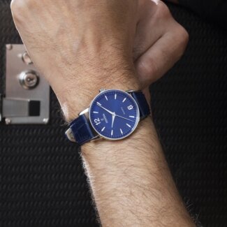 Montre Homme FESTINA cuir cadran bleu F20690/3, portée