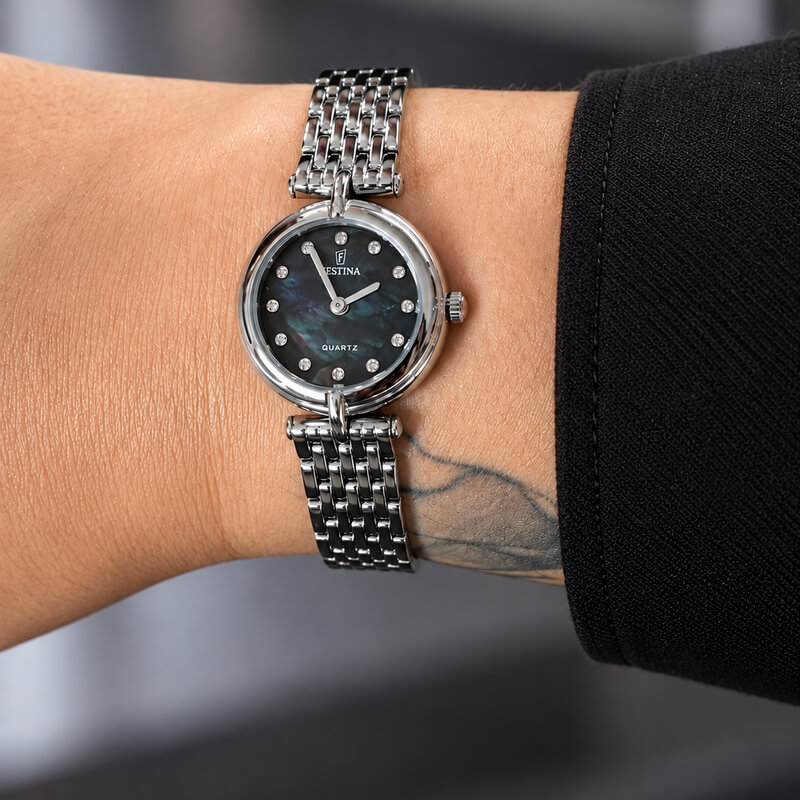 Montre Femme FESTINA Acier F20789/5 " Mademoiselle ", portée