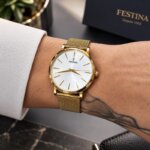 Montre Femme FESTINA Acier doré F20476/1 " Boyfriend ", portée