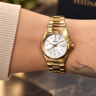 Montre Femme FESTINA Acier doré F20557/2 classique, portée