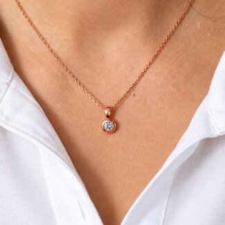 Pendentif Or rose et Diamant HAMPTONS Thomas JAVON porté.